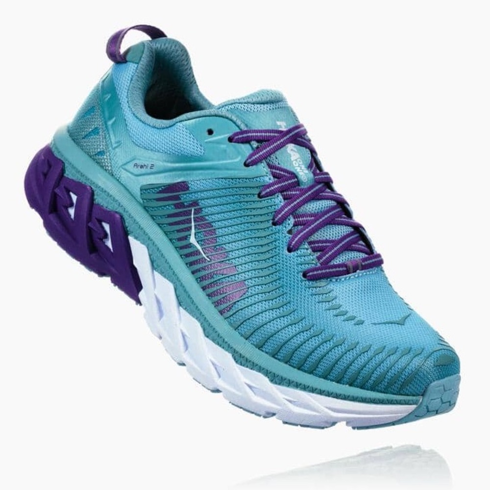 Hoka One on One Women’s Arahi Size 9